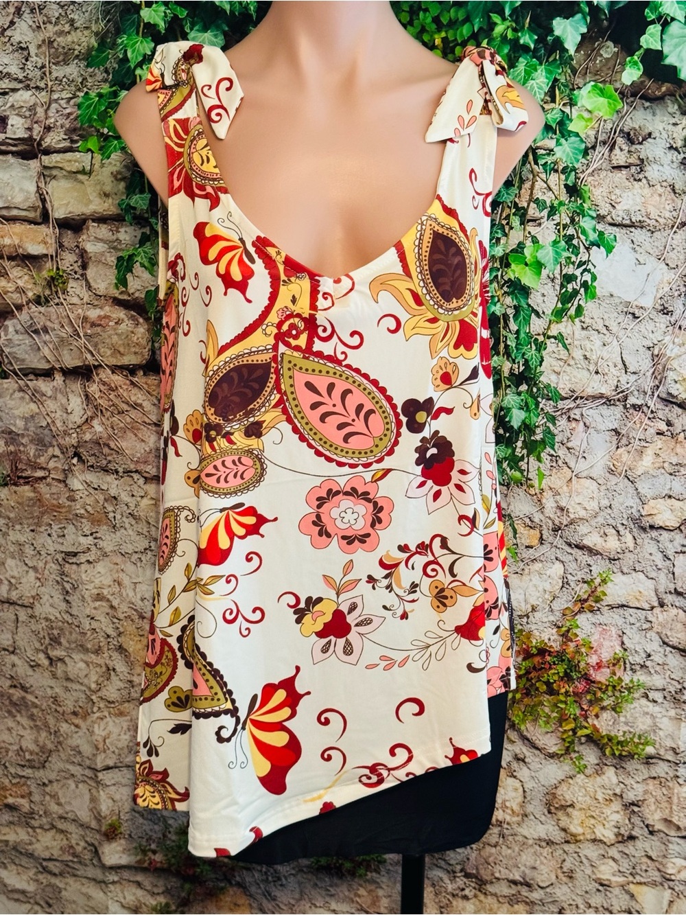 Women’s Cream Yellow & Pink Paisley Tie-Shoulder Flowy A-Line Tunic Tank Top